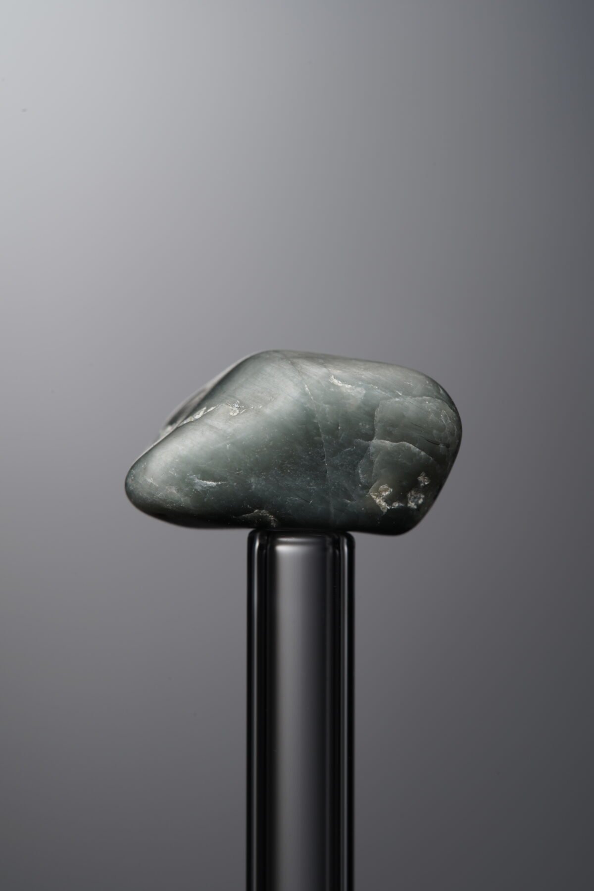 Hawk's Eye-Gray-Freeform-14mm - Image 1