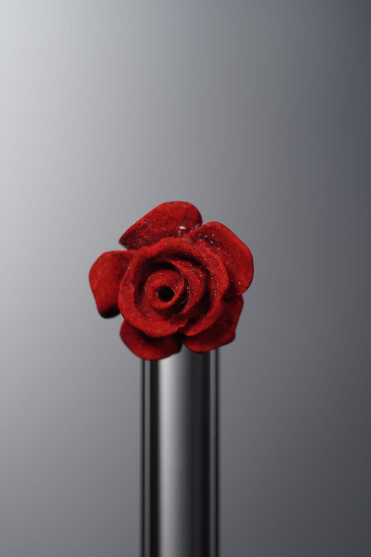 Cinnabar-Red-Rose-10mm - Image 1