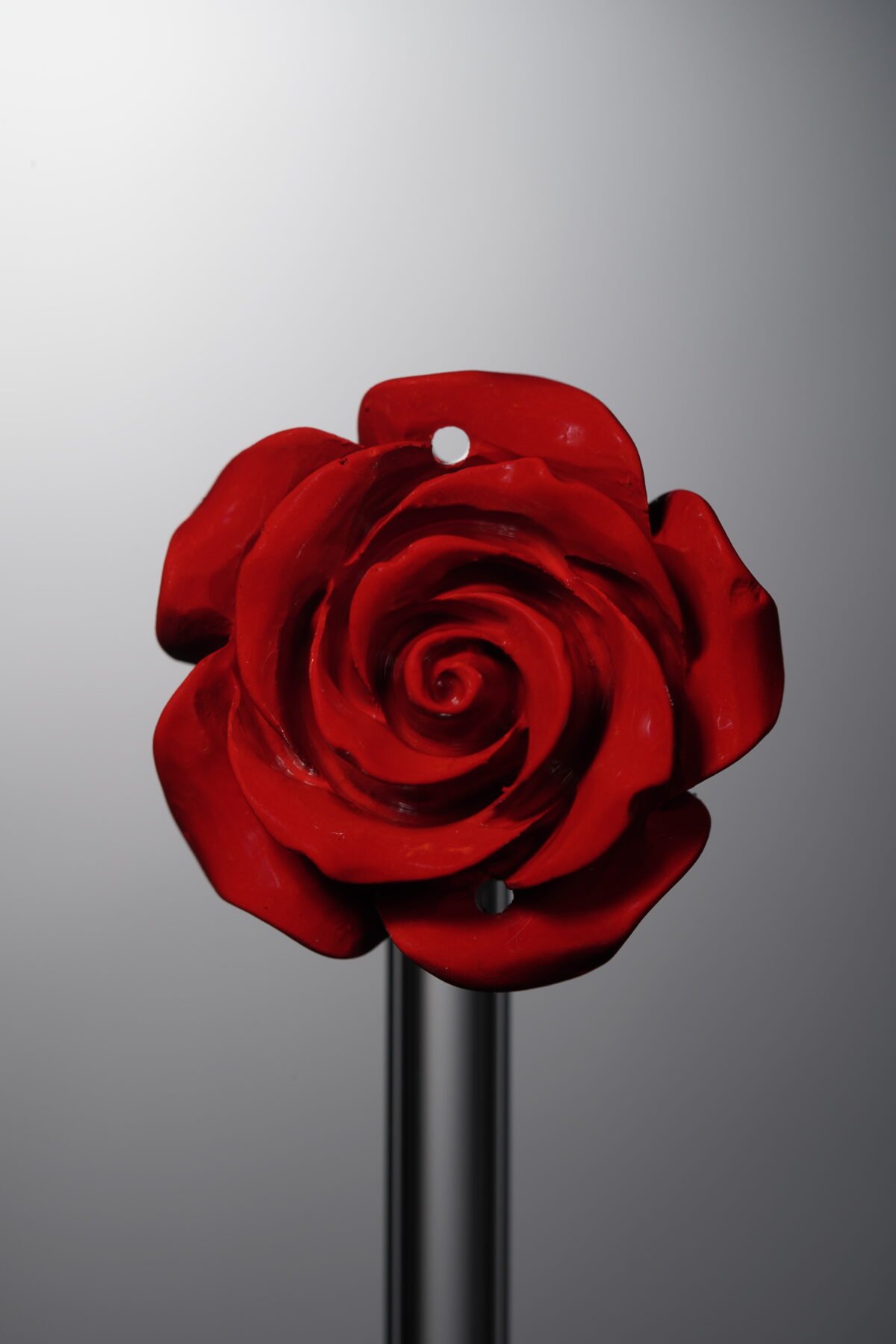 Cinnabar-Red-Rose-25mm - Image 1