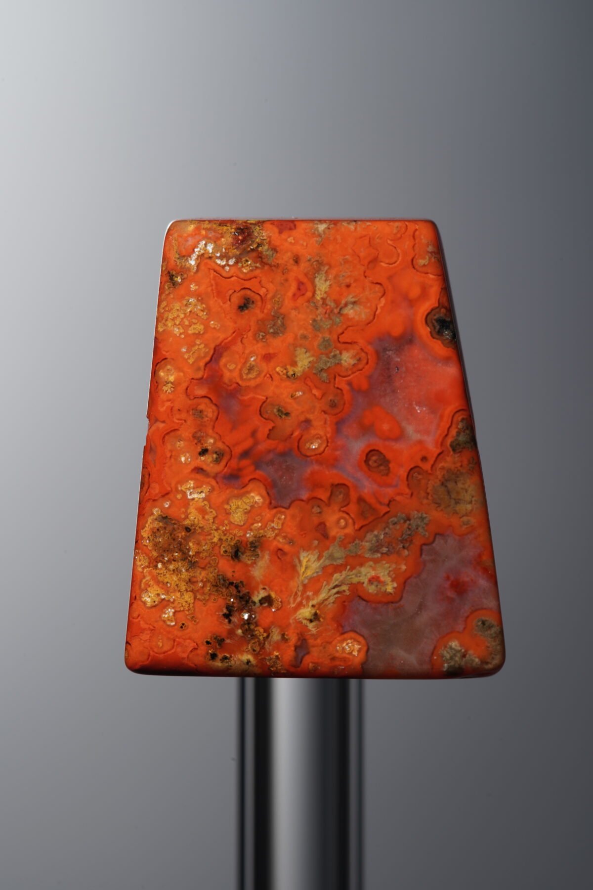 Agate-Red-Trapezoid Plaque-18mm - Image 1