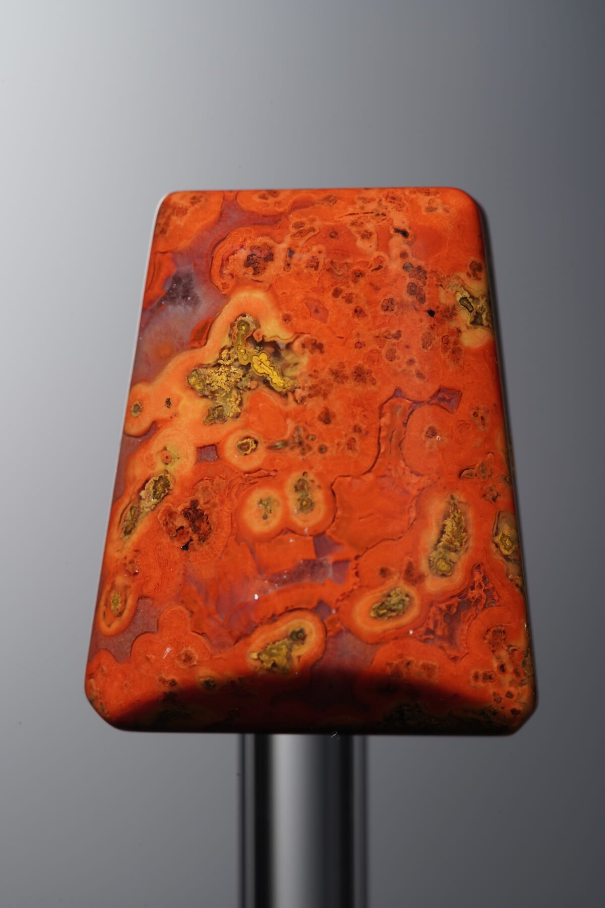 Agate-Red-Trapezoid Plaque-21mm - Image 1