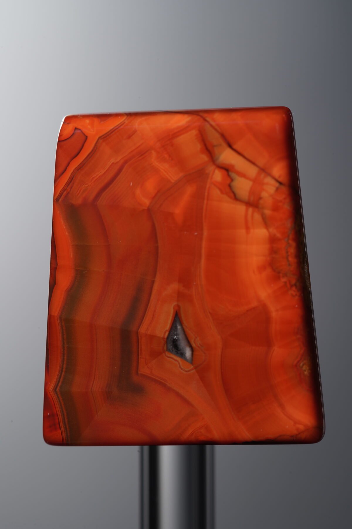 Agate-Red-Trapezoid Plaque-22mm - Image 1