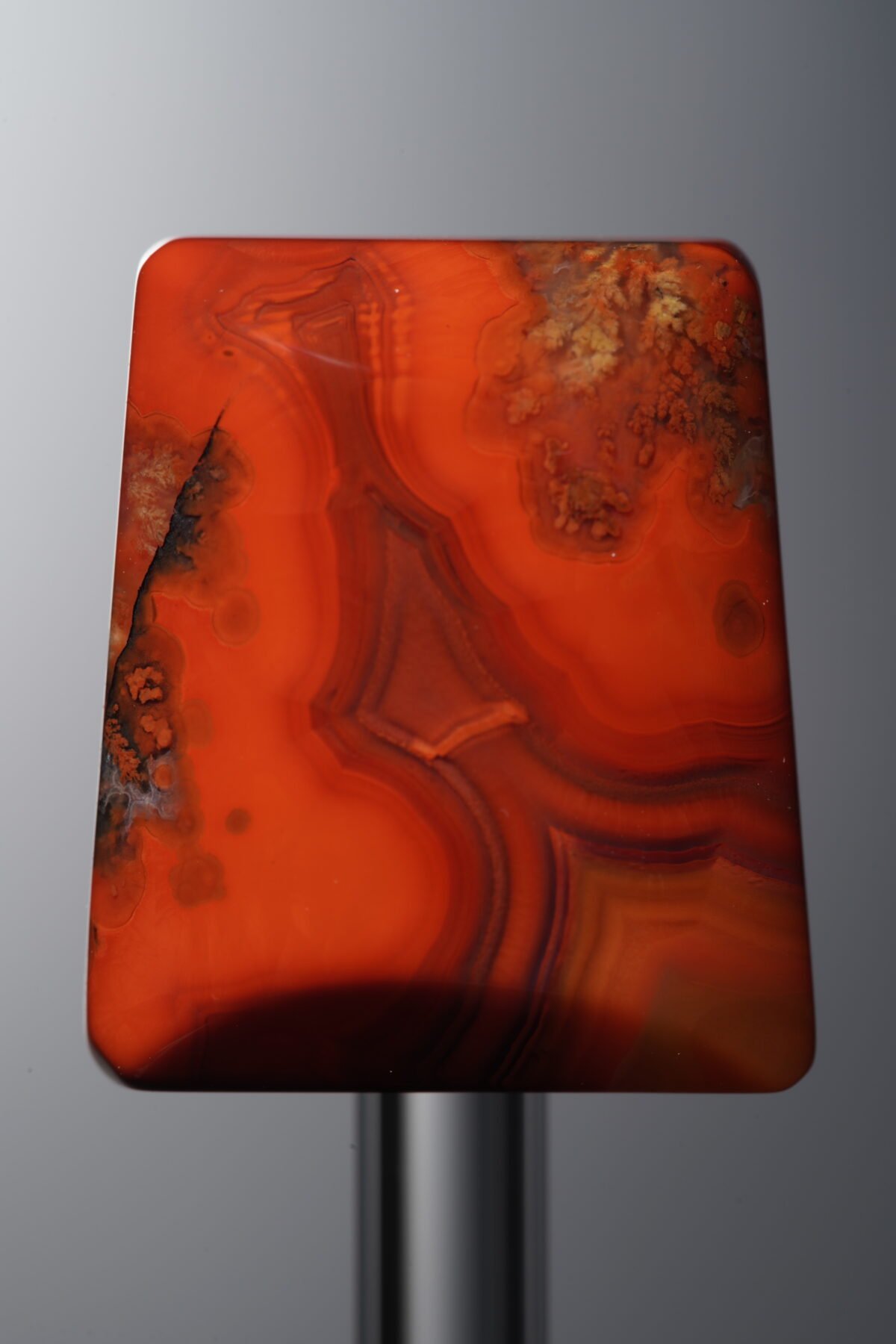 Agate-Red-Trapezoid Plaque-22mm - Image 1