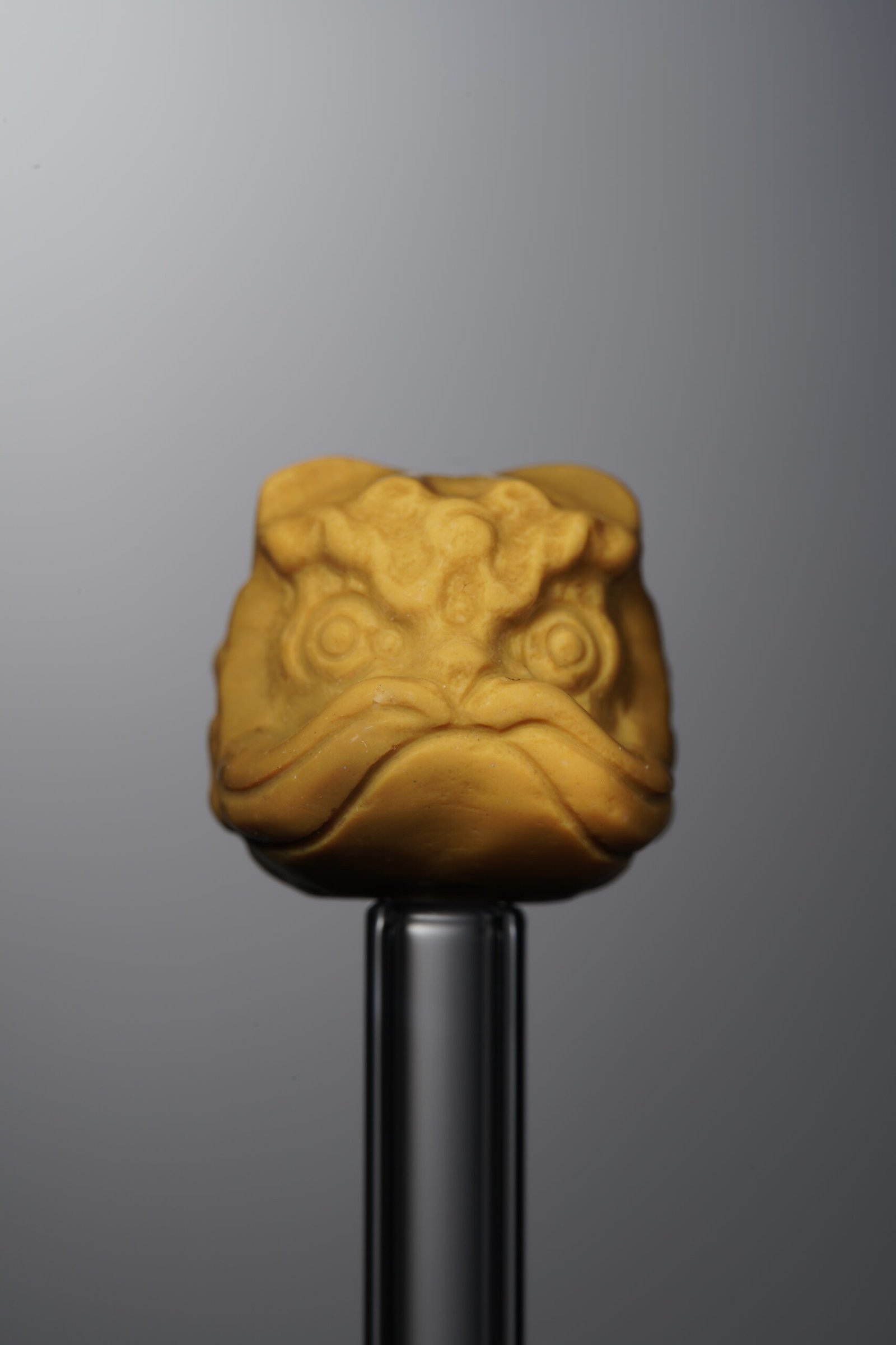 D4-442 (1) Agate-Yellow-Awakened Lion-14mm - Image 1