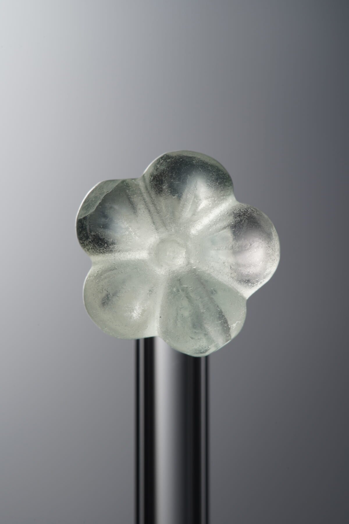 Fluorite-Green-Five-petaled Flower-13mm - Image 3