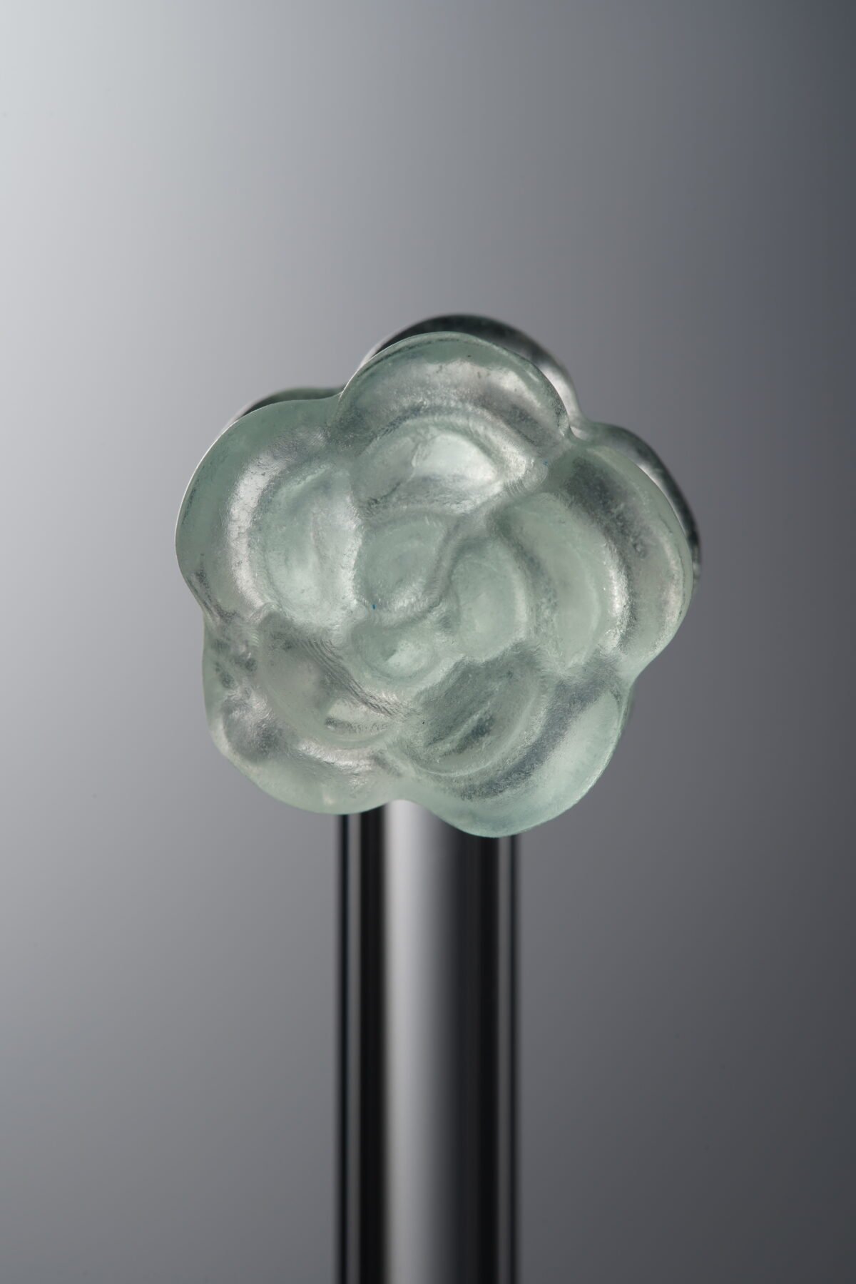 Fluorite-Green-Double-sided Flower-13mm - Image 1