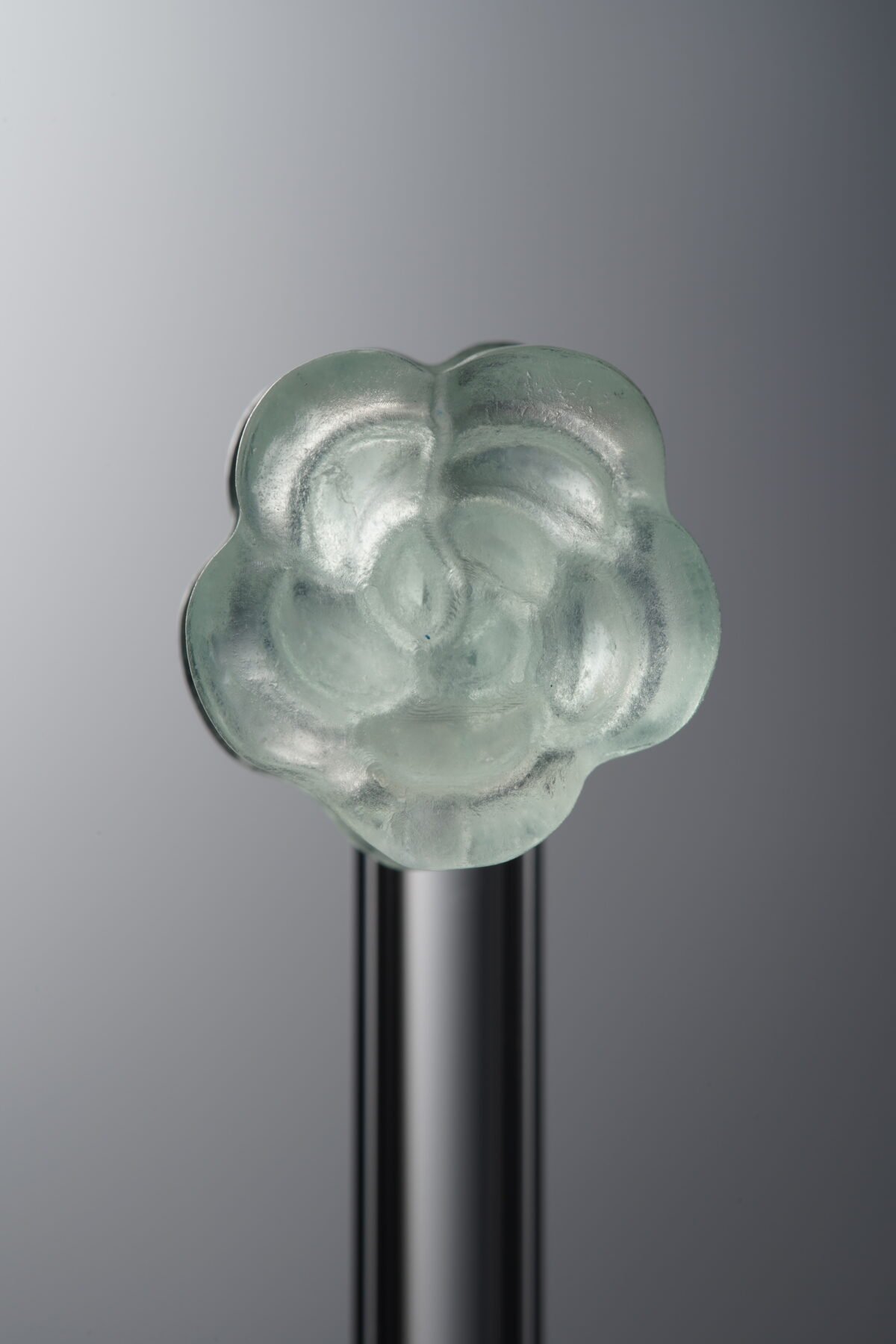 Fluorite-Green-Double-sided Flower-13mm - Image 3