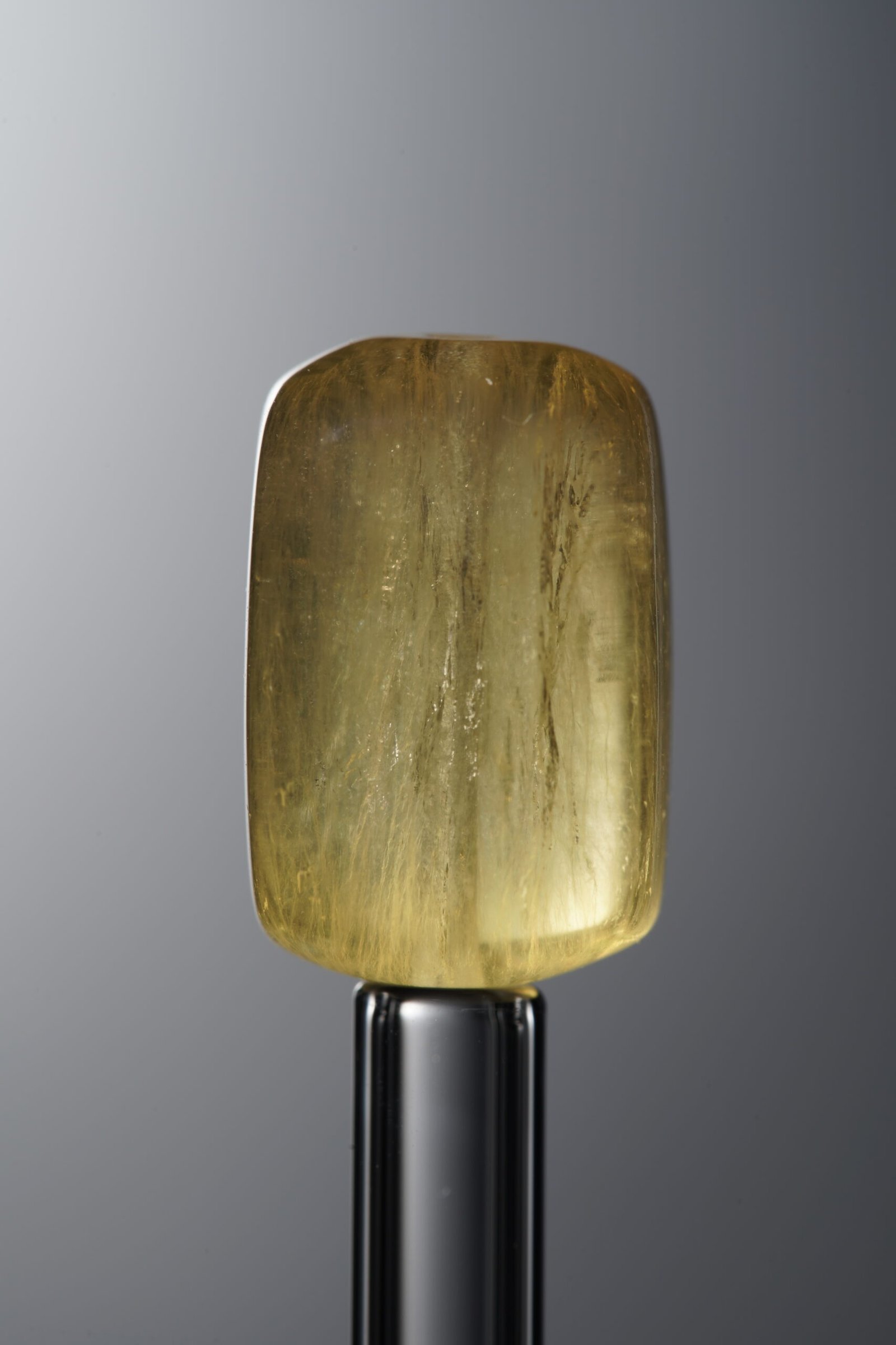 D5-261 (4) Fluorite-Yellow-Long Freeform-17mm - Image 1