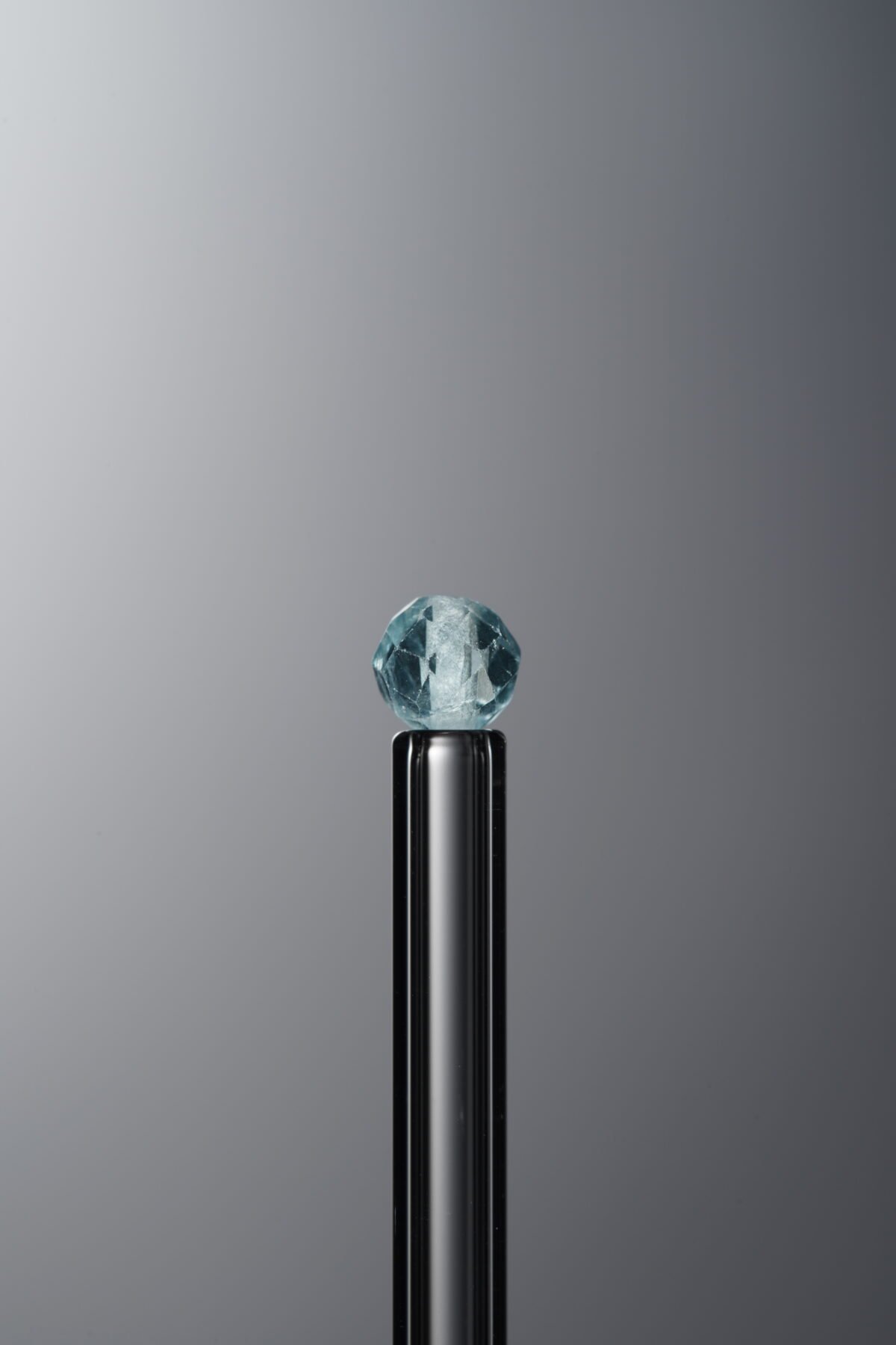 Fluorite-Blue-Diamond-cut Bead-3mm - Image 3
