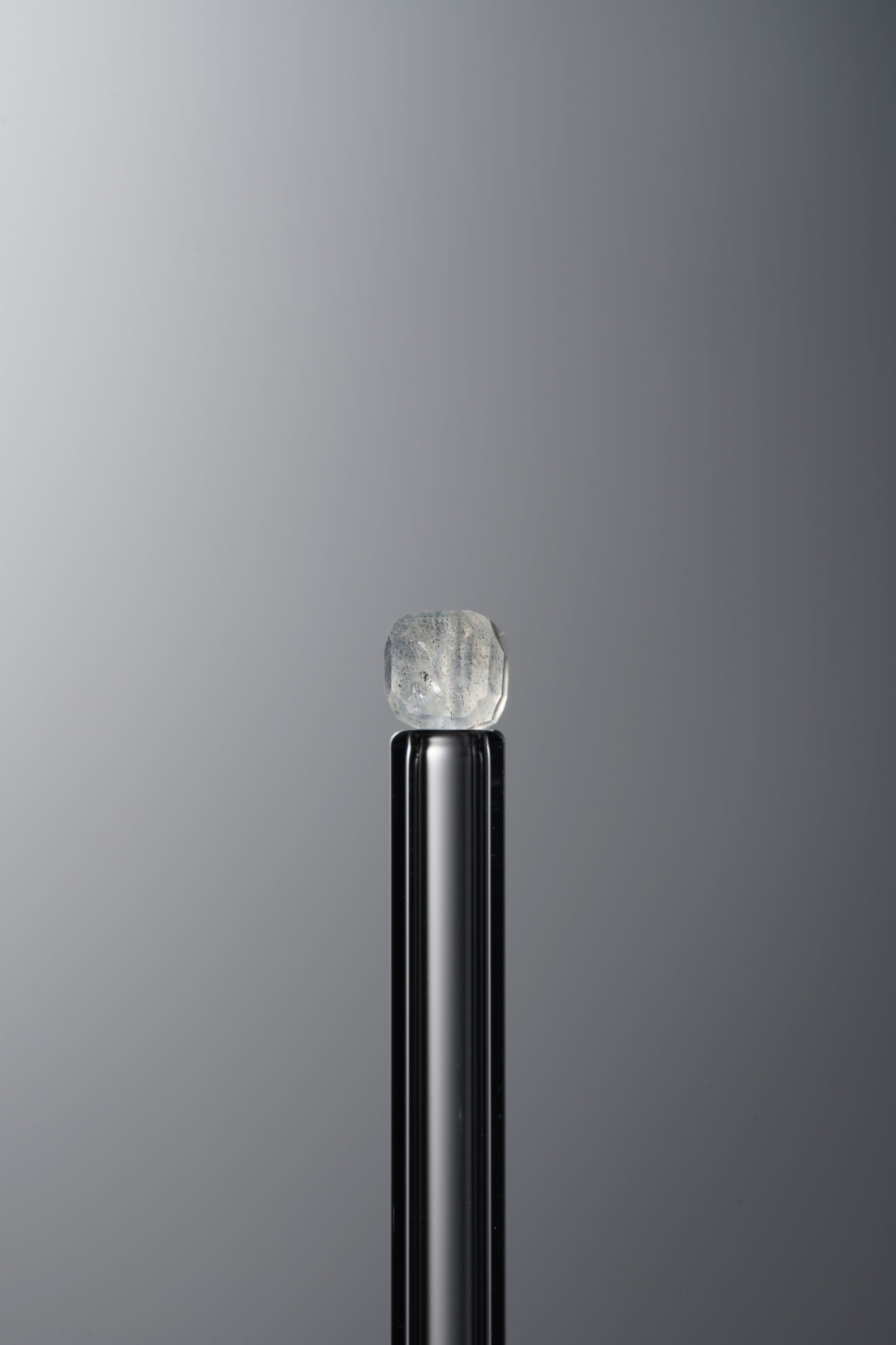 D6-13 (1) Moonstone-Gray-Cube-3mm - Image 1