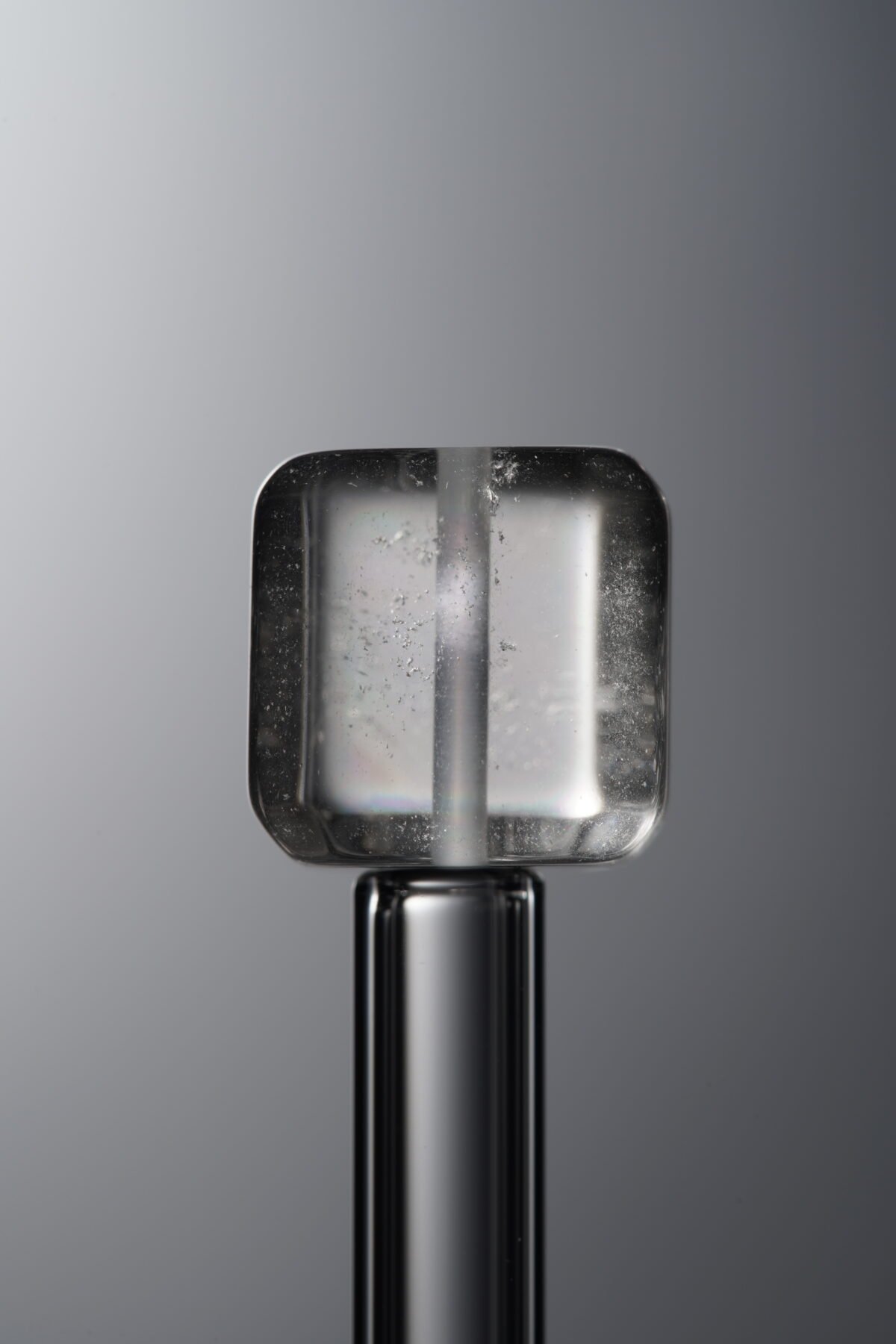 D6-561 (1) Crystal-White-Cube-11mm - Image 1