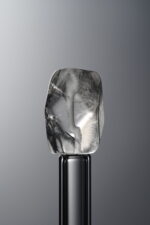 Crystal-White-Long Freeform-13mm - Image 3