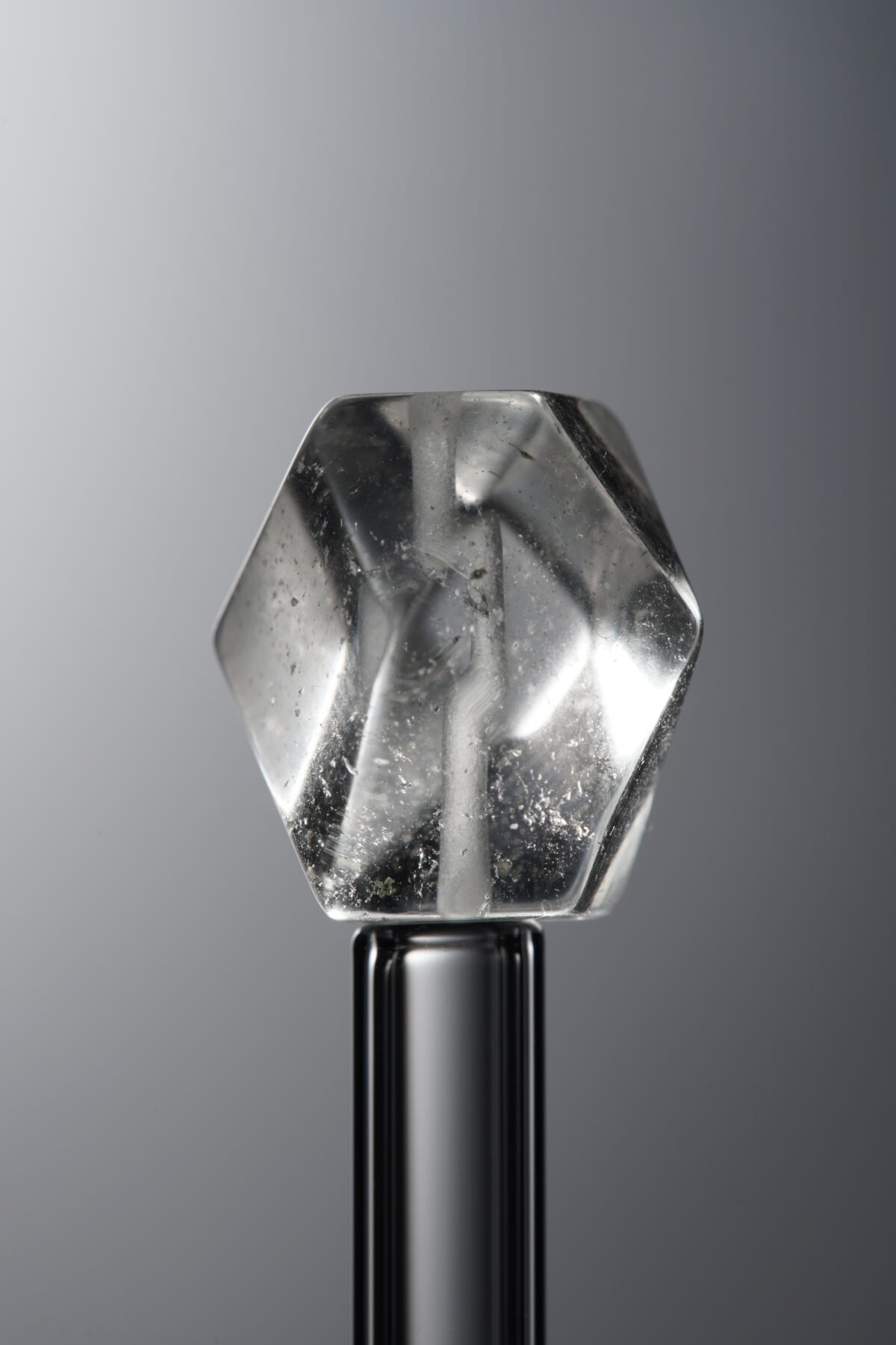 Crystal-White-Long Freeform-13mm - Image 1