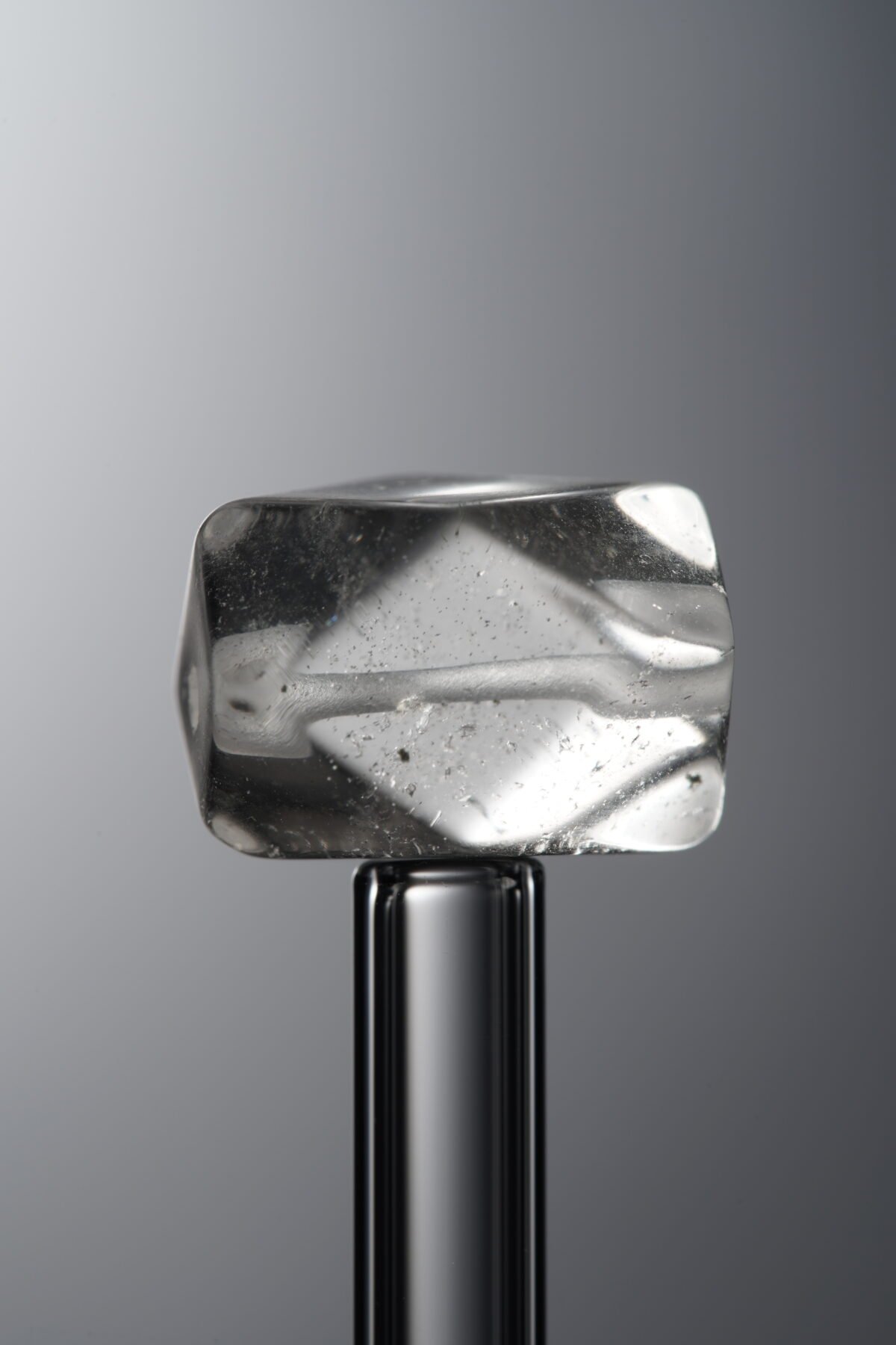 Crystal-White-Long Freeform-13mm - Image 2