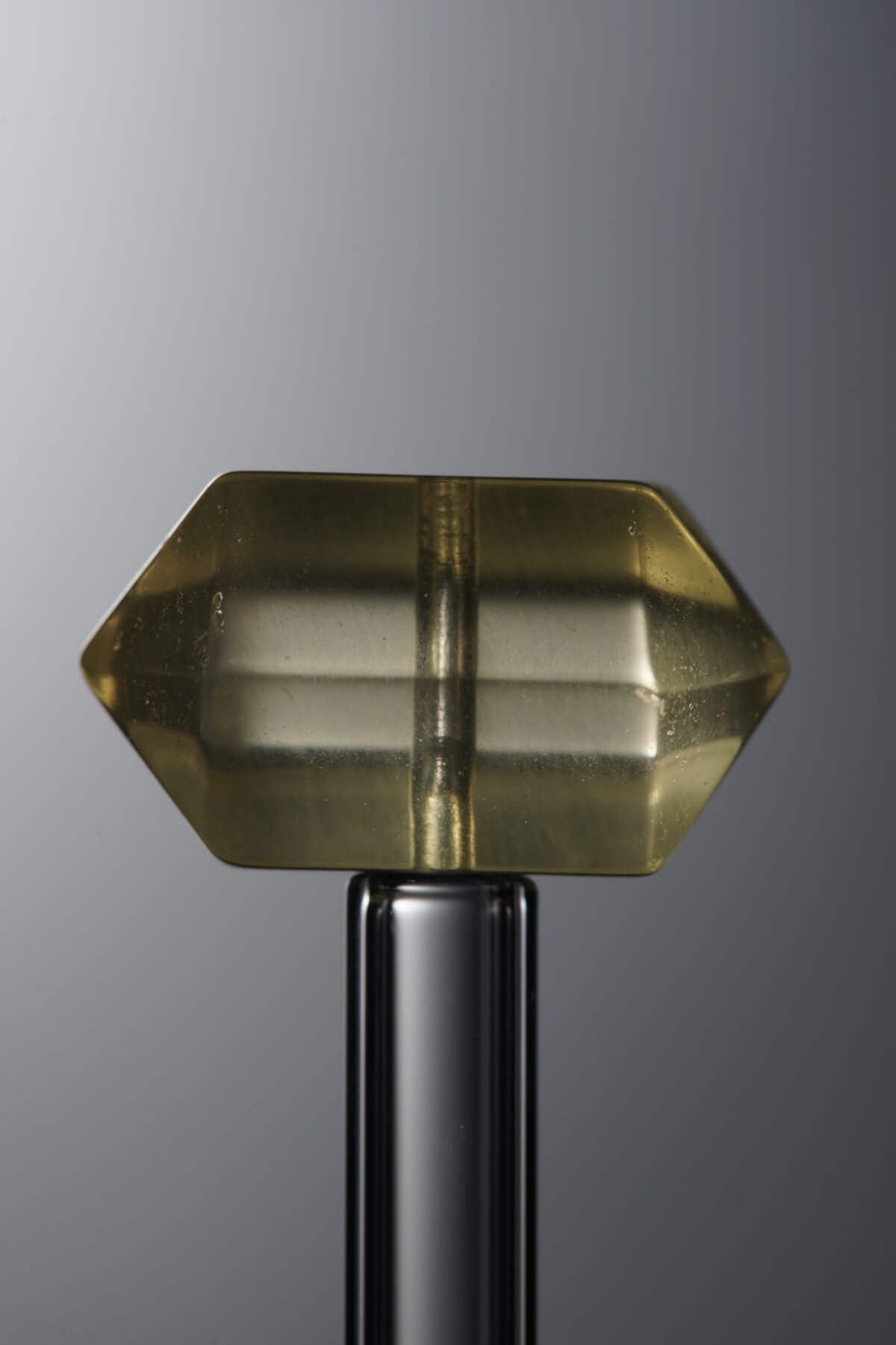 D7-251 (1) Crystal-Yellow-Double-point Rectangle Block-18mm - Image 1