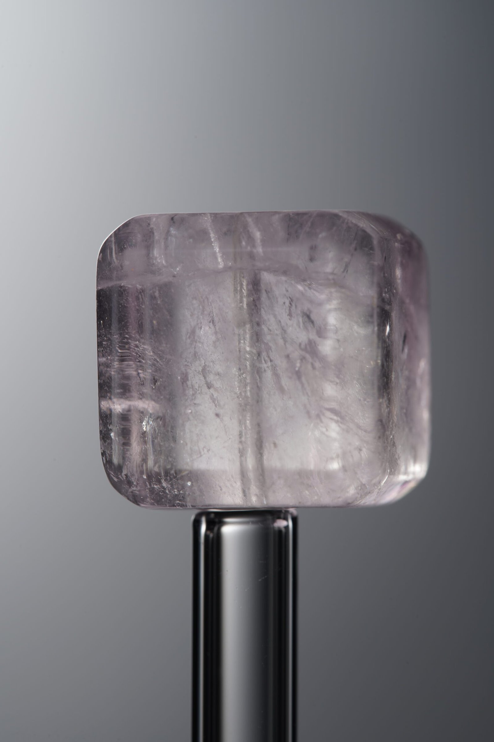 D7-451 (1) Crystal-Purple-Cube-14mm - Image 1