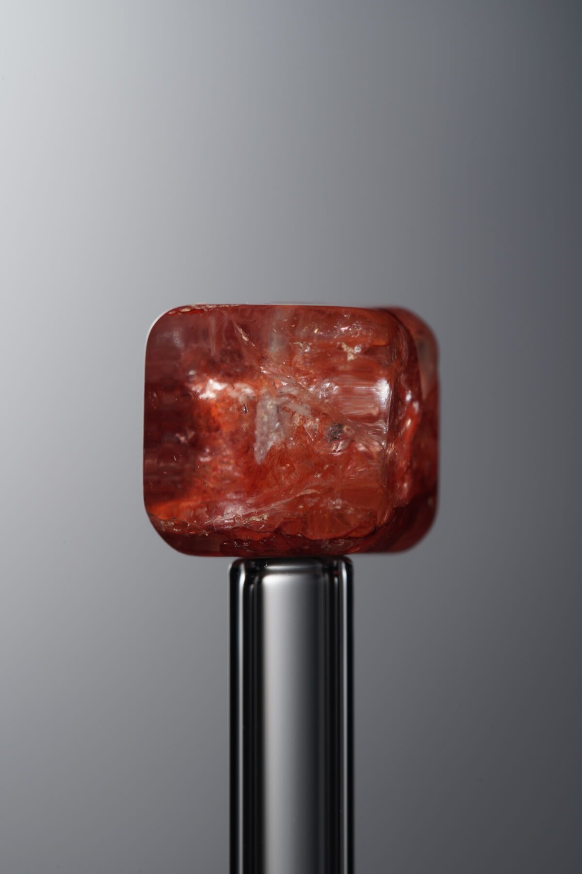 Crystal-Red-Cube-10mm - Image 3