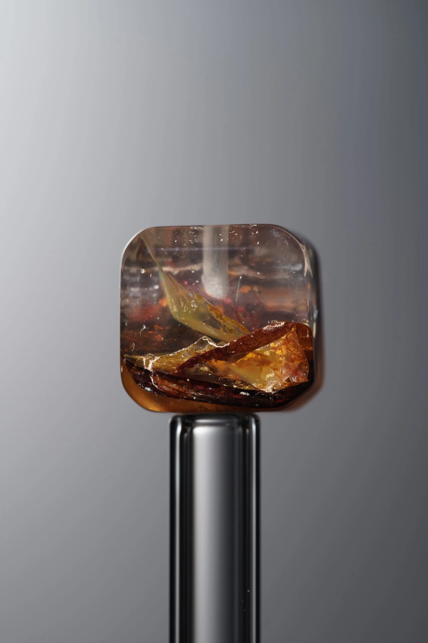 Crystal-Red-Cube-10mm - Image 4