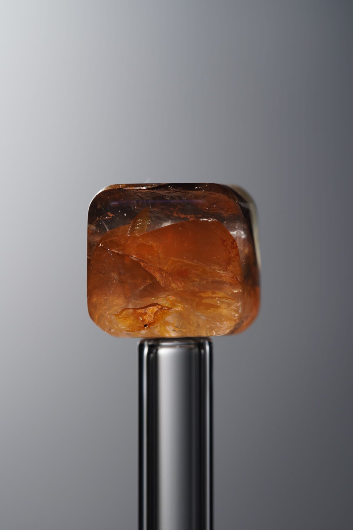 Crystal-Red-Cube-10mm - Image 3