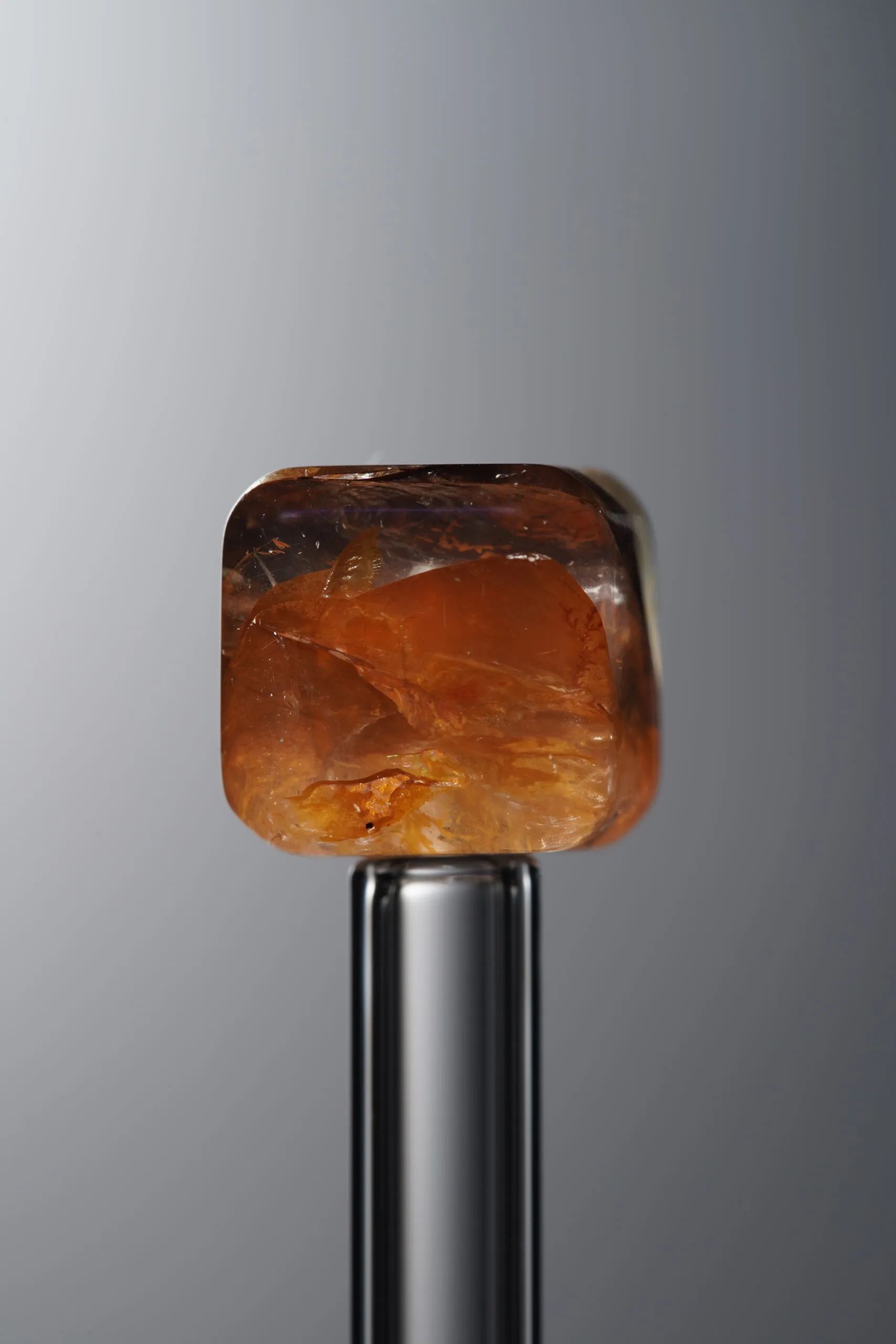 Crystal-Red-Cube-10mm - Image 3