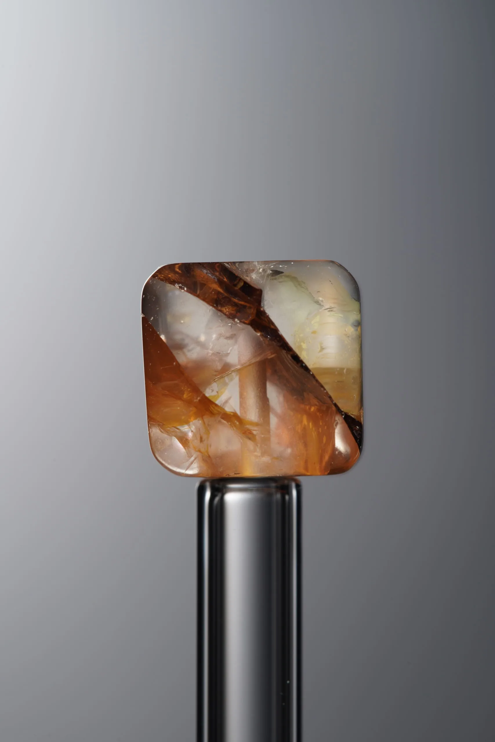 Crystal-Red-Cube-10mm - Image 2