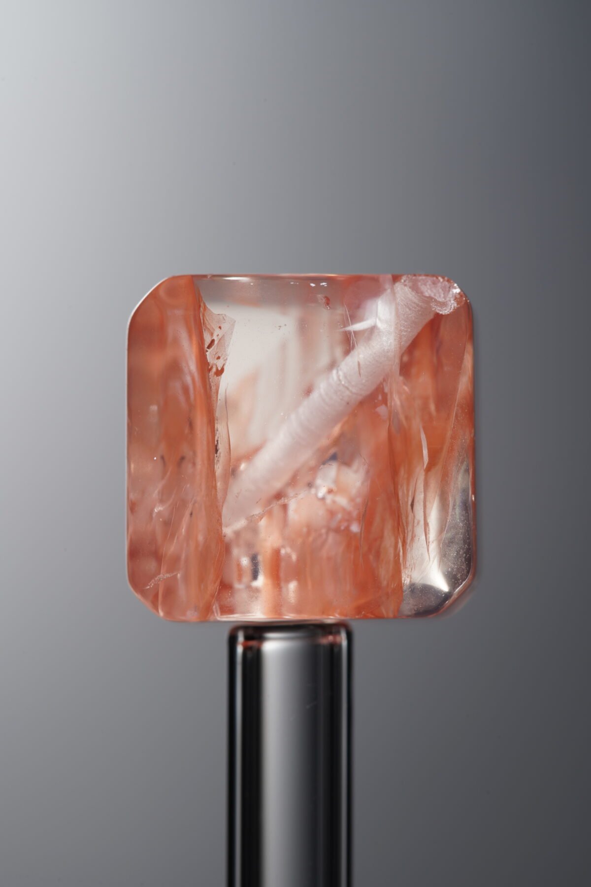Crystal-Red-Cube-14mm - Image 1
