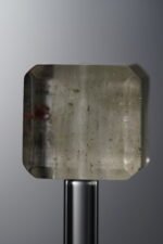 Crystal-Red&Green-Cube-17mm - Image 2