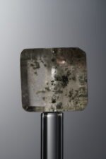 Crystal-Red&Green-Cube-14mm - Image 3