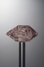 Crystal-Red-Double-point Rectangle Block-25mm - Image 4