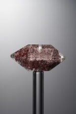 Crystal-Red-Double-point Rectangle Block-25mm - Image 3