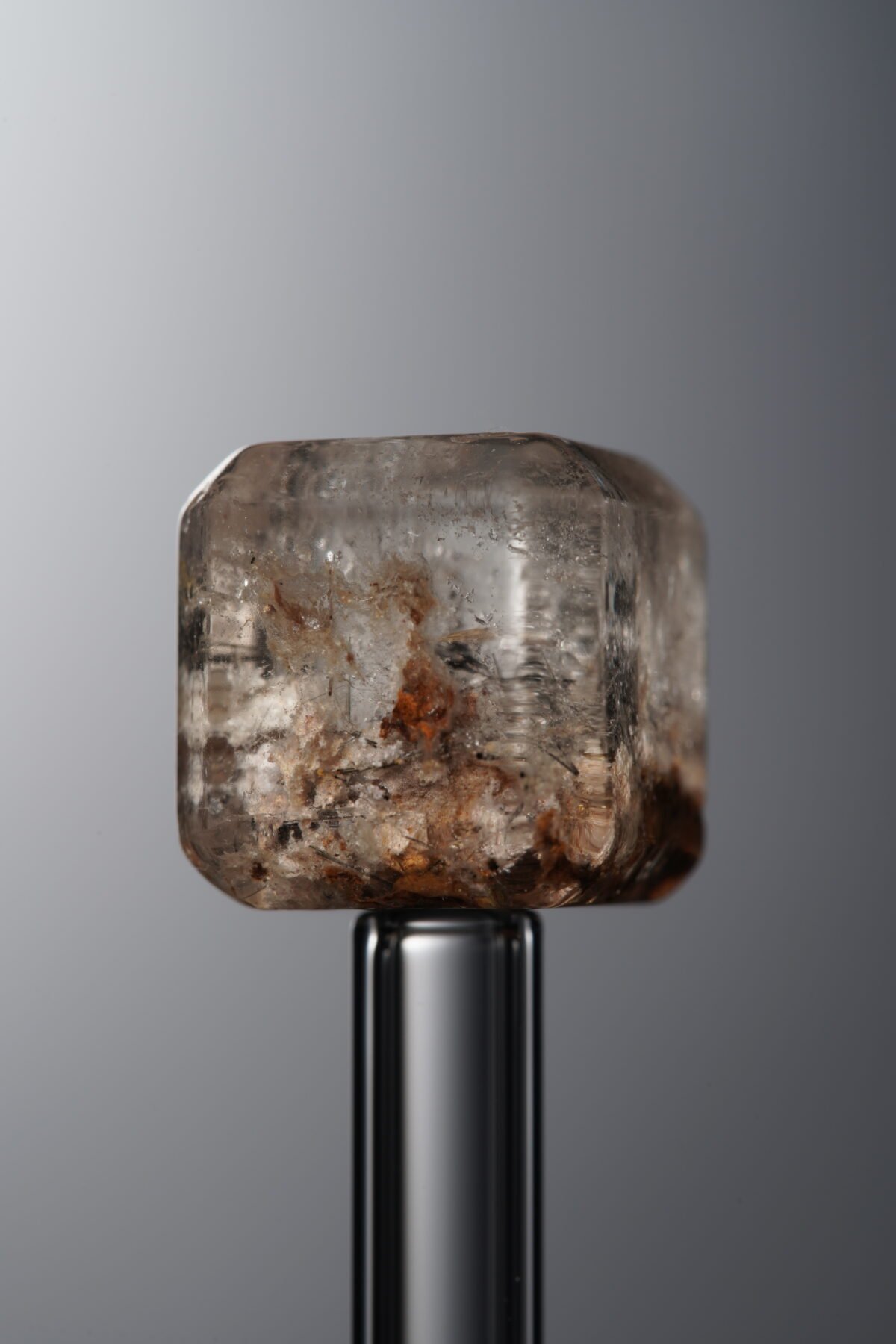 Crystal-Red-Cube-12mm - Image 3