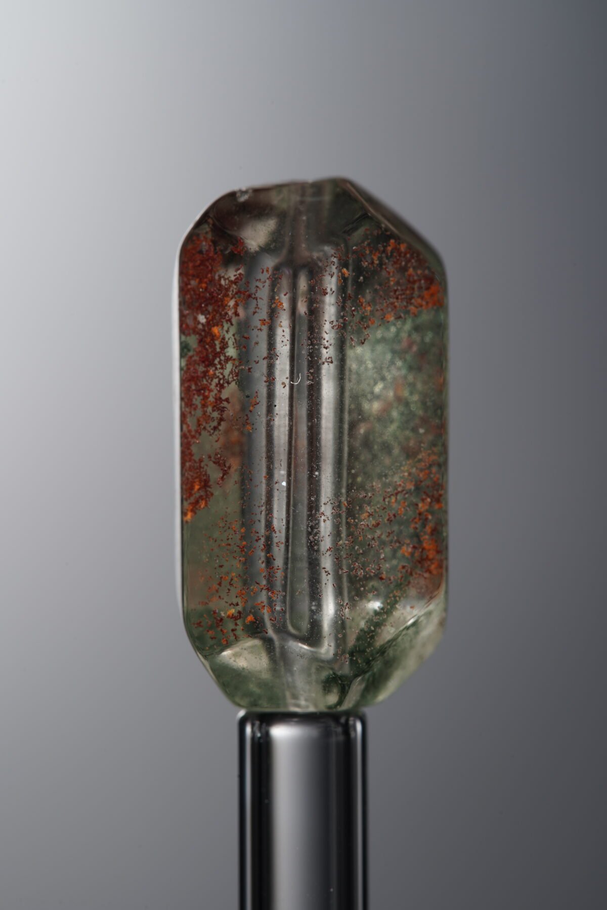 Crystal-Red&Green-Freeform-20mm - Image 1
