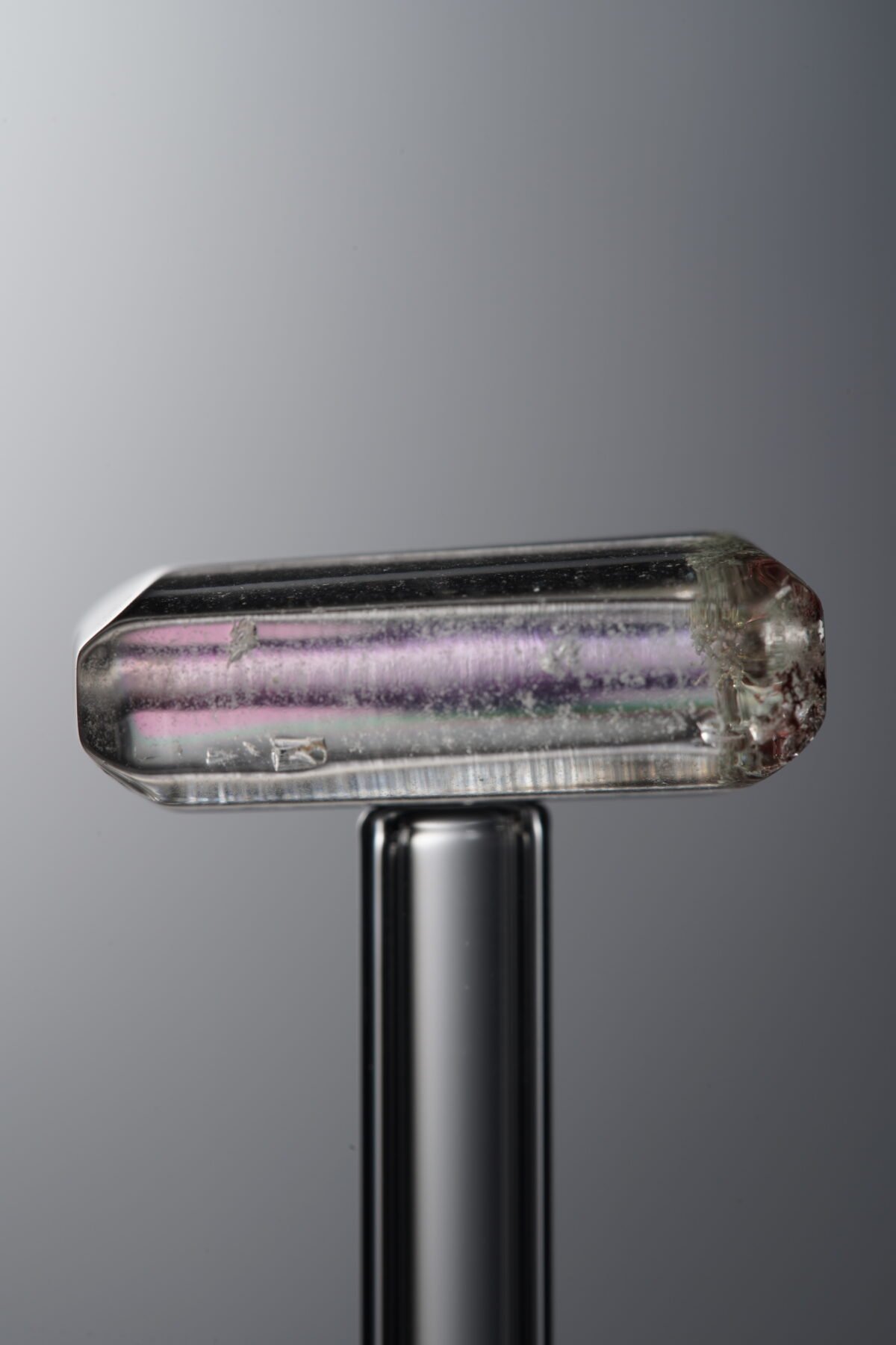 Crystal-Red-Trapezoid Plaque-19mm - Image 2