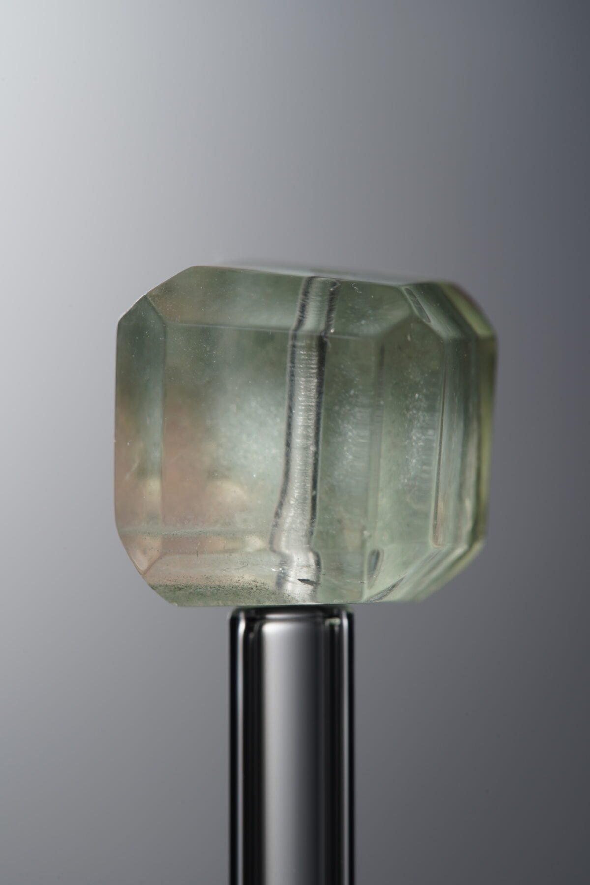 D8-511 (4) Crystal-Green-Cube-13mm - Image 1