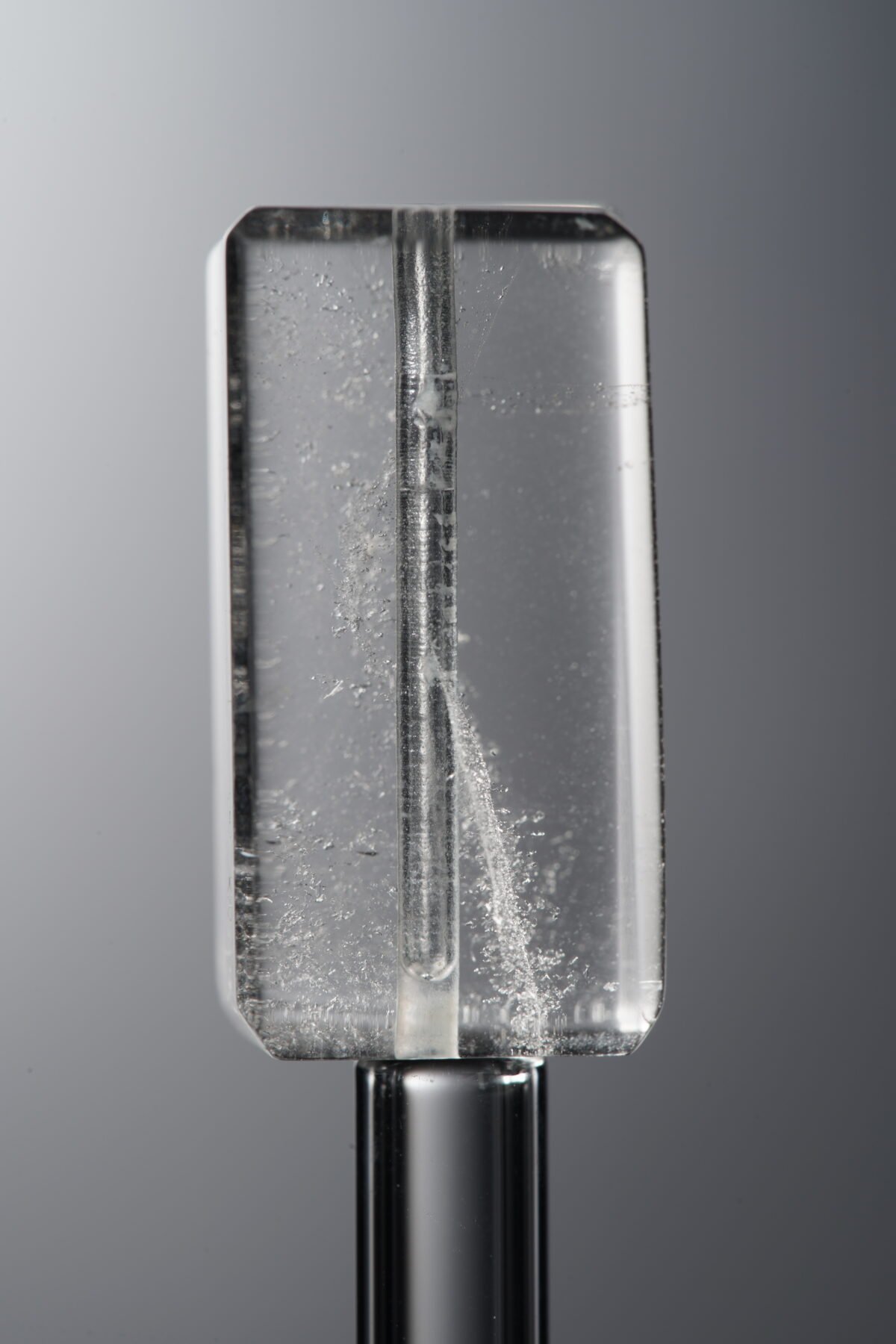 Crystal-White-Long Freeform-22mm - Image 1