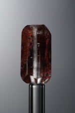 Crystal-Red-Long Freeform-18mm - Image 3