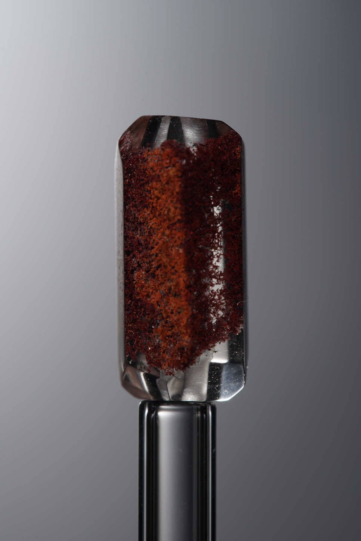 Crystal-Red-Long Freeform-18mm - Image 1