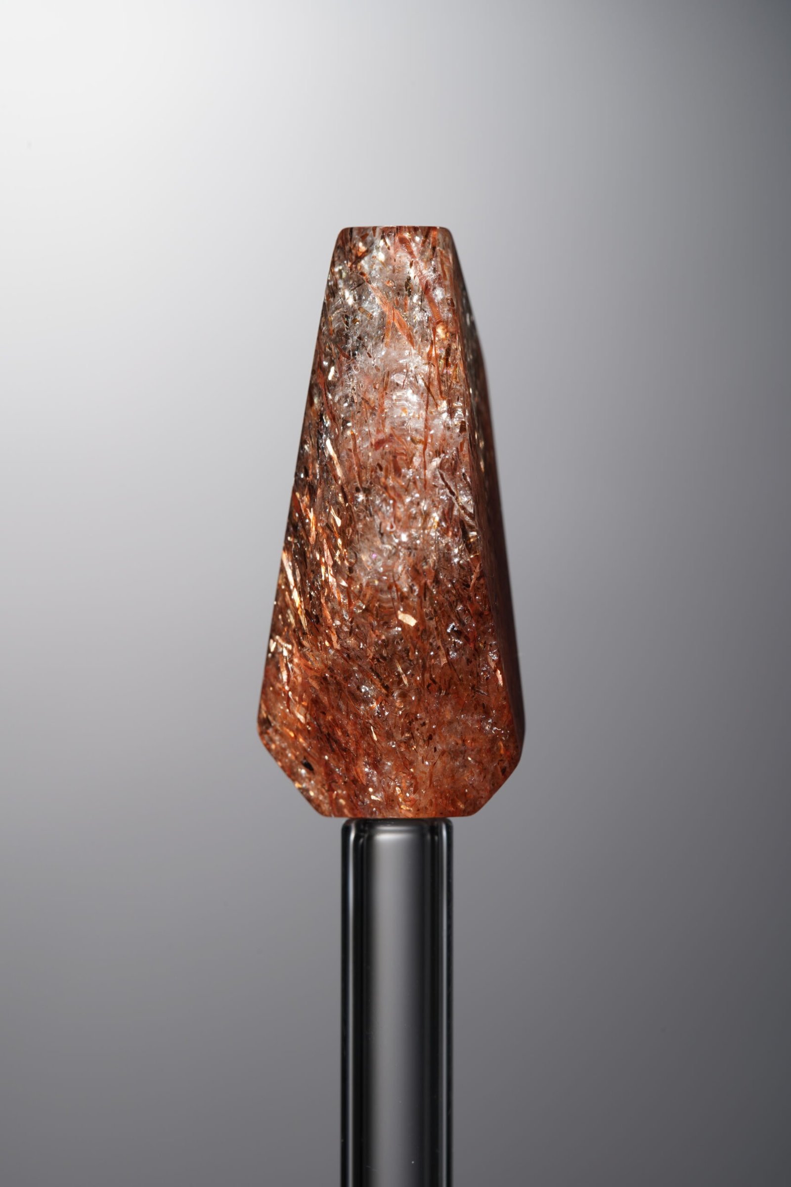 D9-451 (3) Crystal-Gold&Red-Freeform-26mm - Image 1