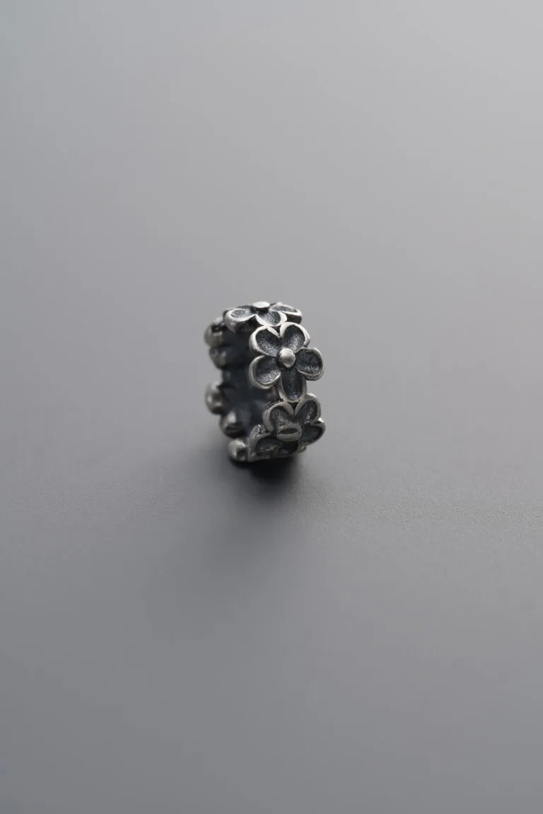 Small Floral Wreath Spacer Bead