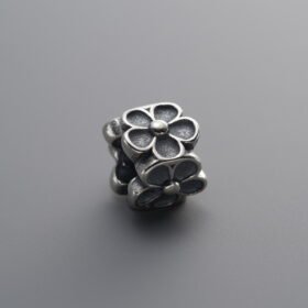 Five-petal Four-sided Flower Spacer Bead