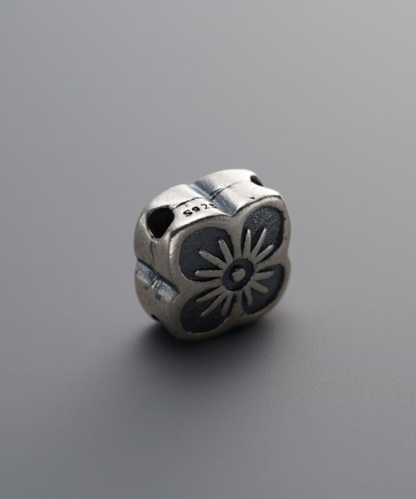 Four-leaf Flower Spacer Bead