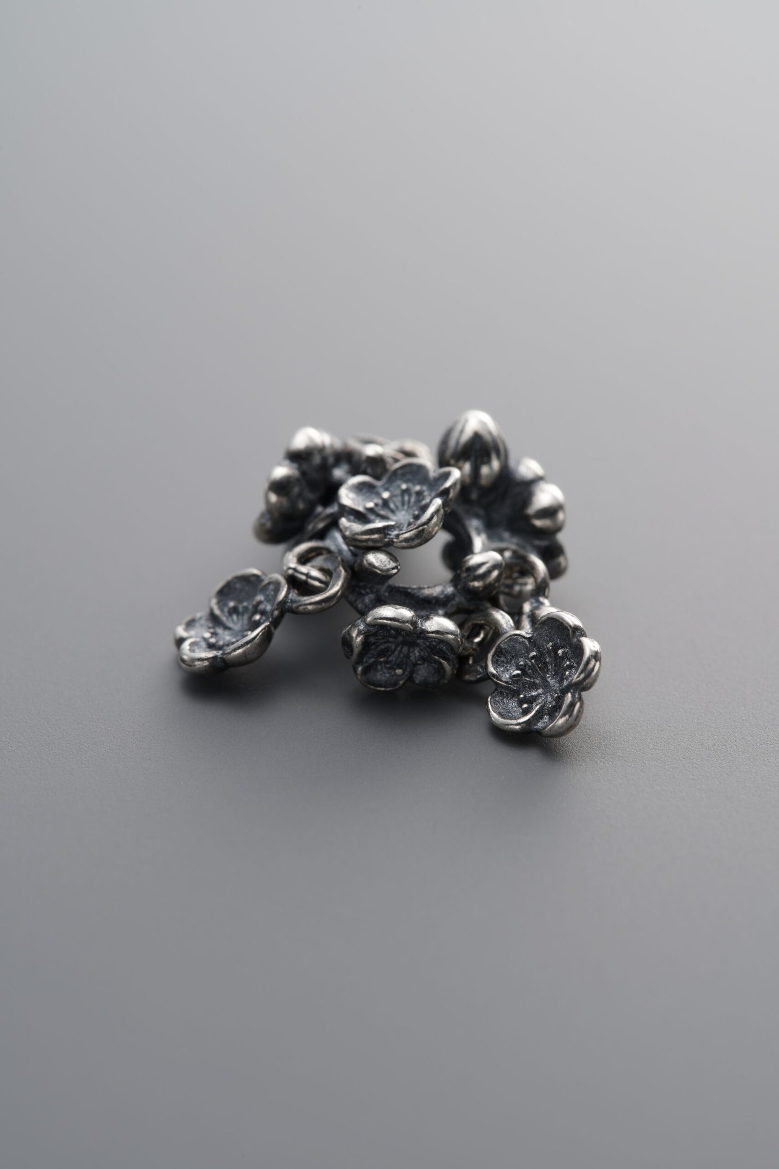E1-48 (4) Plum Blossom Pendant