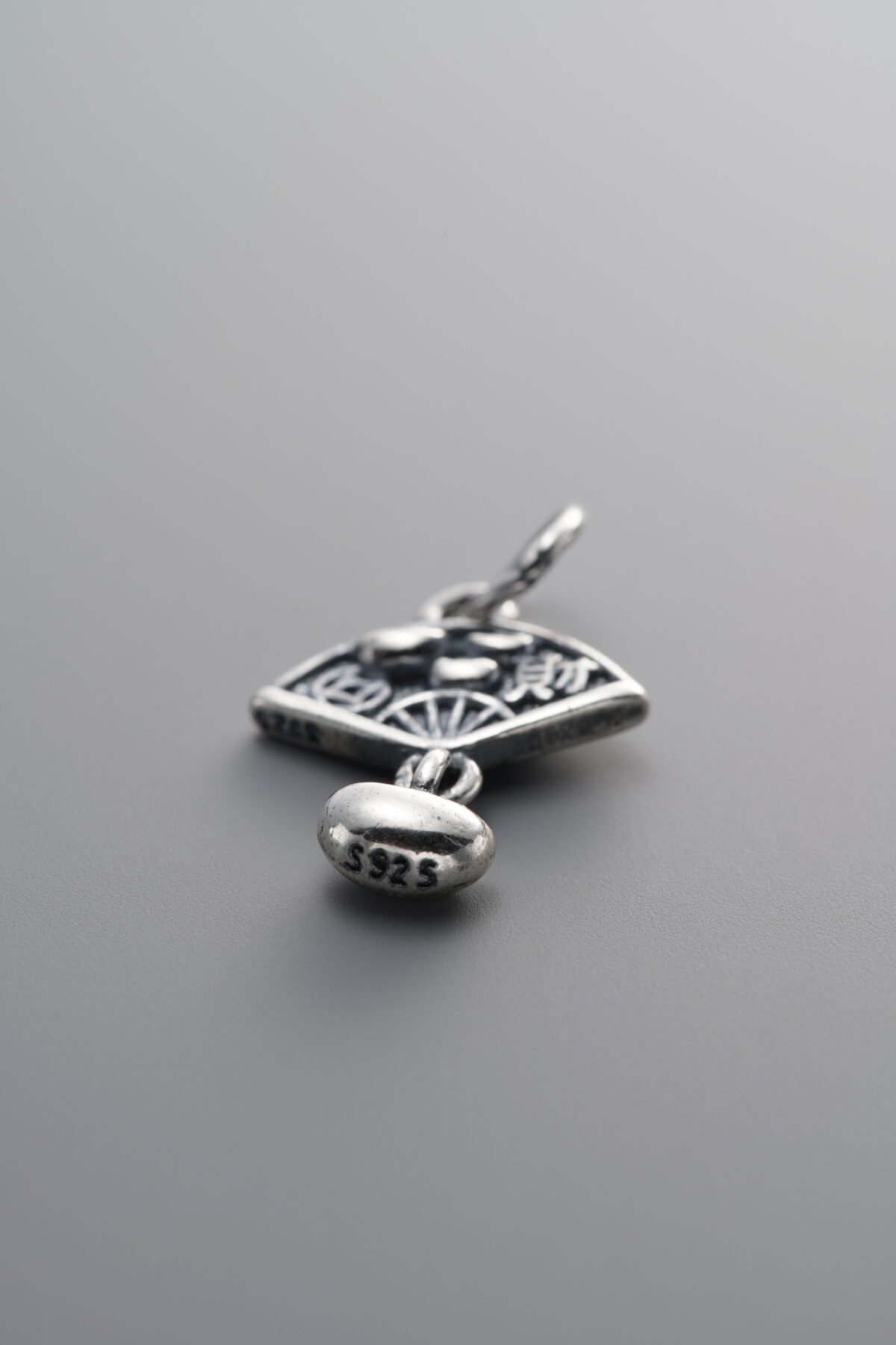 Wealth-attracting Fan Pendant
