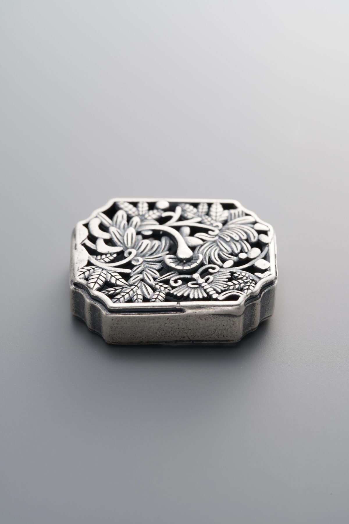 Hollowed-out-carved Square Plate