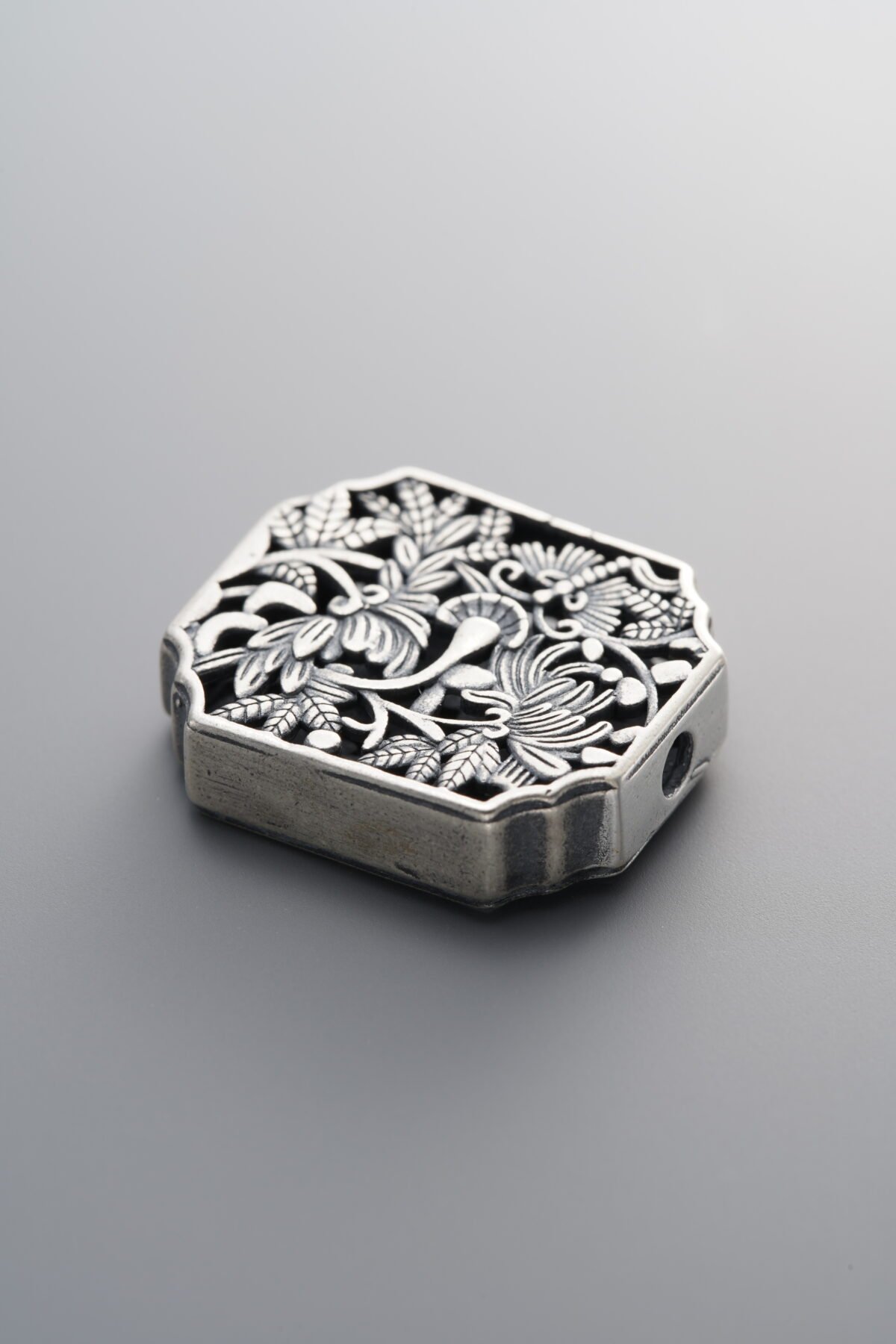 E1-61 (3) Hollowed-out-carved Square Plate