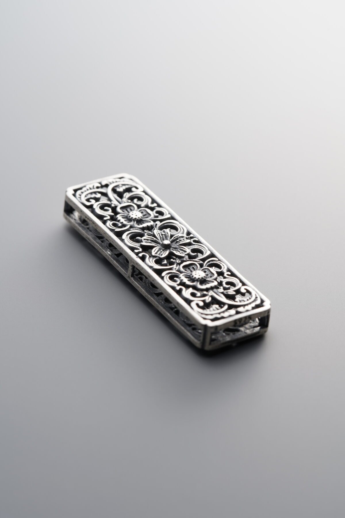 Hollowed-out-carved Rectangle Plate