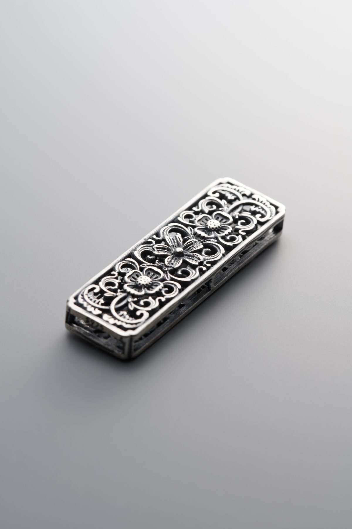 Hollowed-out-carved Rectangle Plate