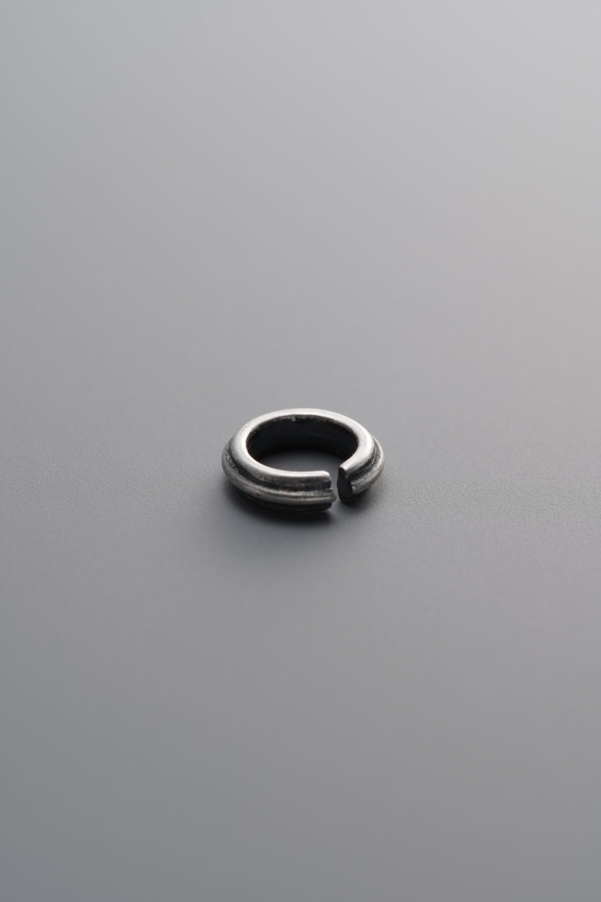 E10-35 (1) 925 Sterling Silver-Antiqued-Open Jump Ring-6mm - Image 1