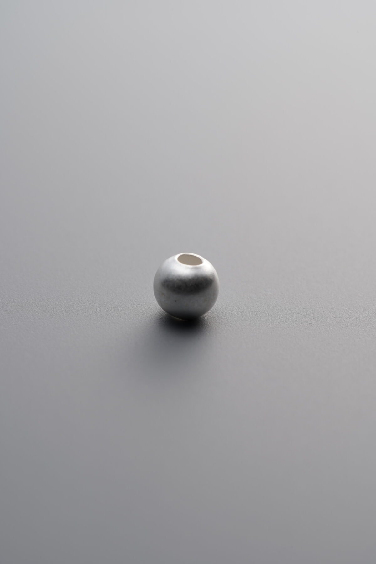 925 Sterling Silver-Bright-Round Bead Spacer Bead-4mm - Image 1