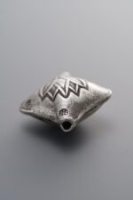 Square Bud-printed Spacer Bead